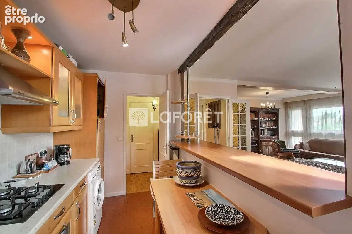 Appartement 4 pièces 75m² avec balcon, parkings et cave. - photo 5