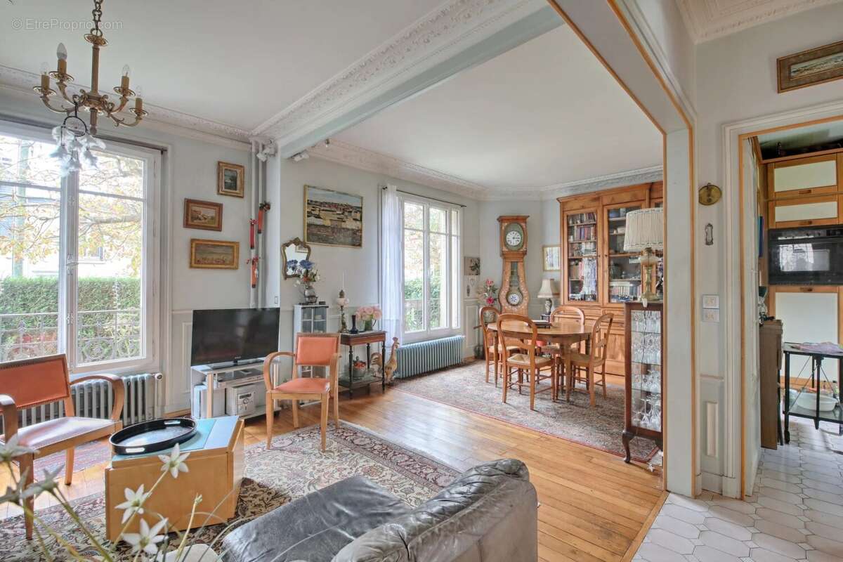 Maison à SAINT-MAUR-DES-FOSSES