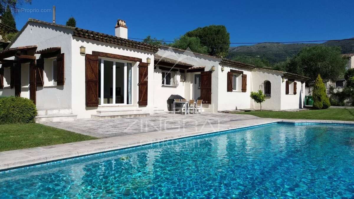 Maison à TOURRETTES-SUR-LOUP
