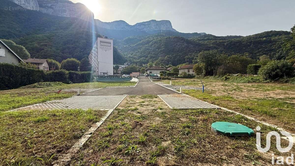 Terrain 400 m² à Noyarey  - photo 7