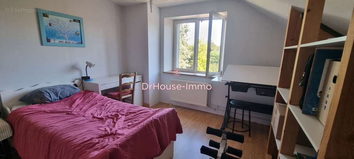 Maison à LA CHAPELLE-SUR-AVEYRON