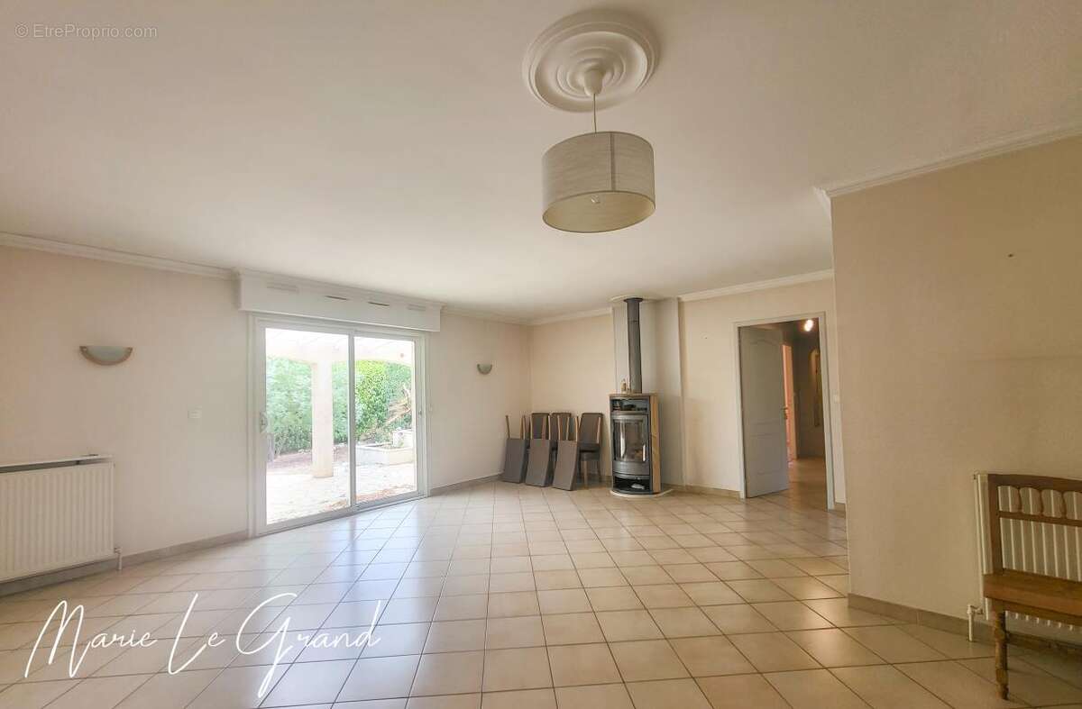 Maison 116 m² à Castres  - photo 3