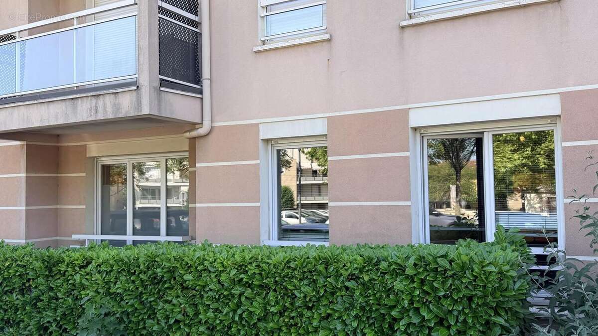 Photo 3 - Appartement à LA TOUR-DE-SALVAGNY