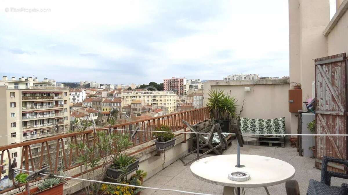 Appartement à MARSEILLE-3E