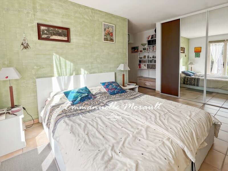 Maison à BAGNOLS-EN-FORET