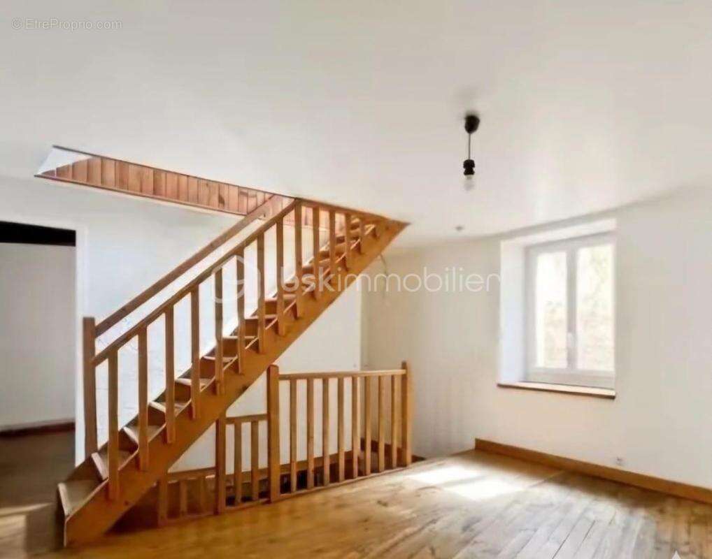 Maison à MEZIN