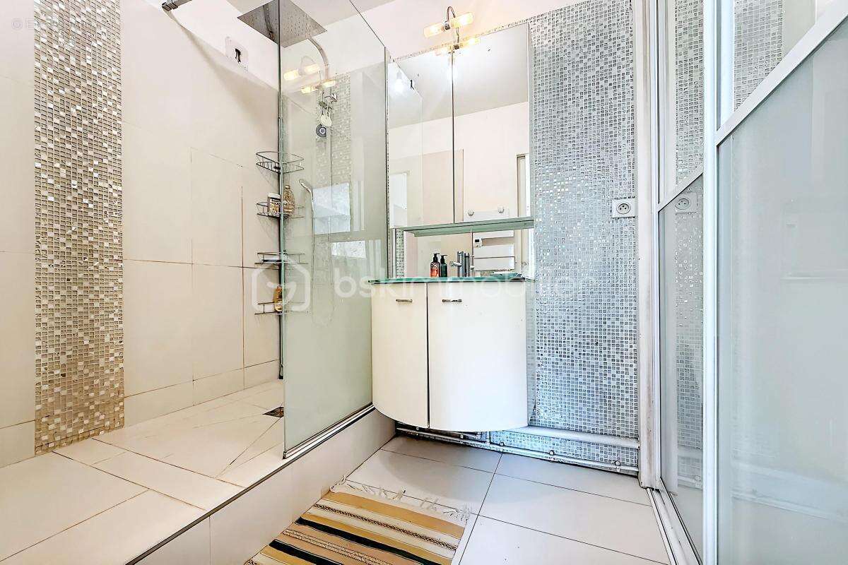 Appartement à PARIS-19E