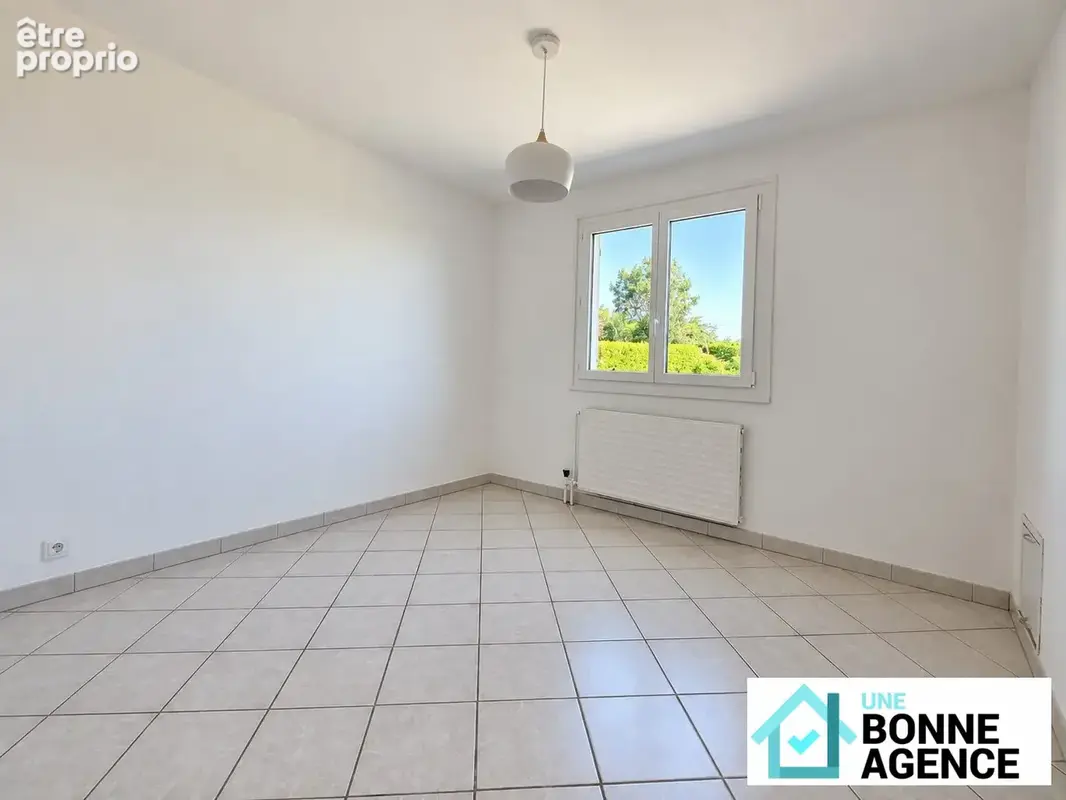 Maison 8 pièces 158 m² à vendre à Saint-Antoine-Du-Rocher (37360) - photo 9