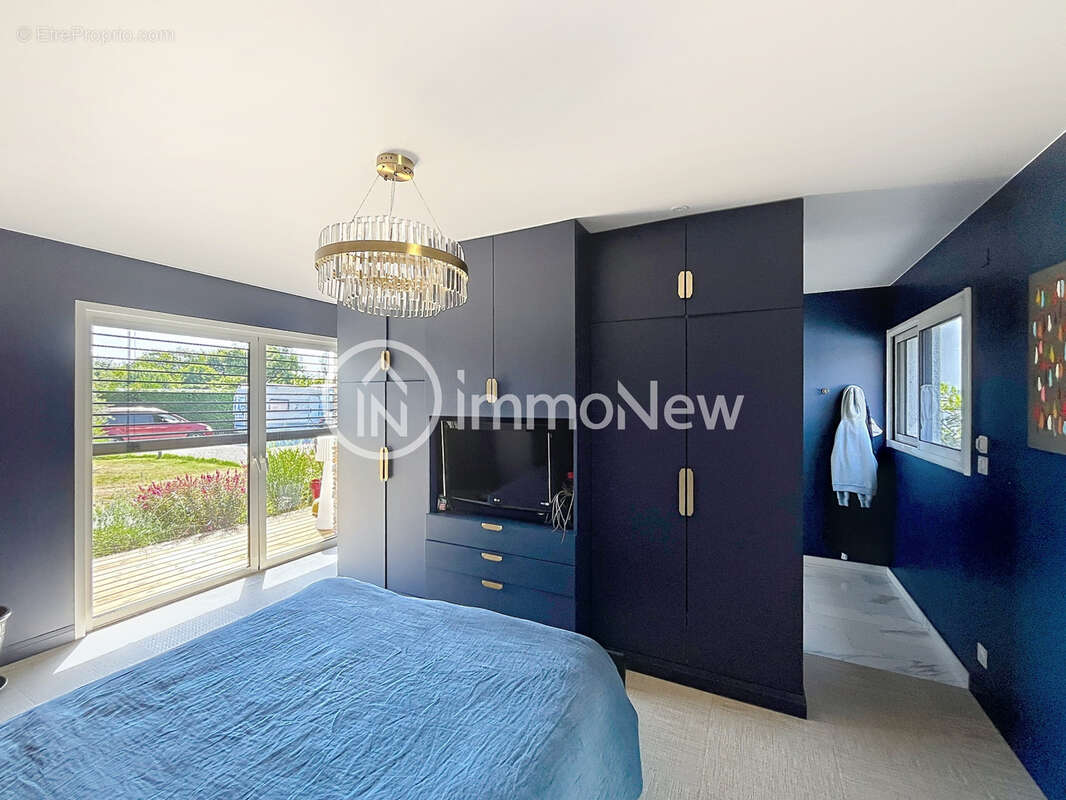 Une maison entièrement rénovée sur un terrain de quasiment 1000m2 - photo 15