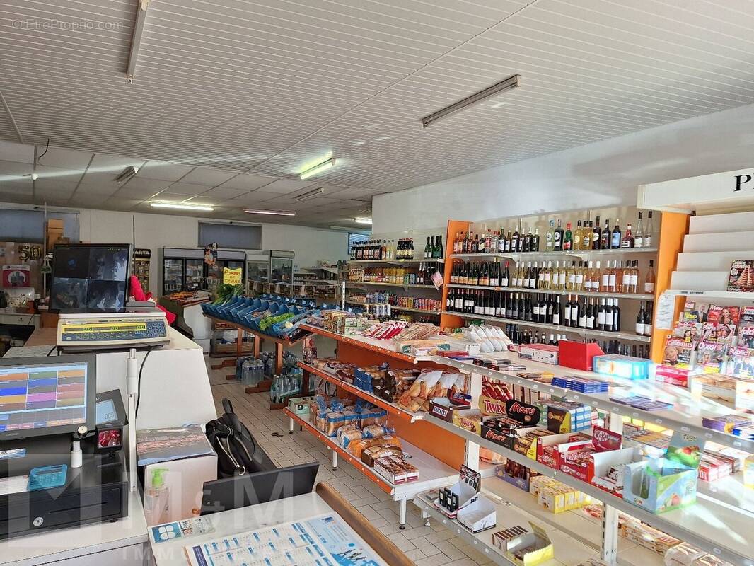 Commerce à CAMPAGNE-SUR-AUDE