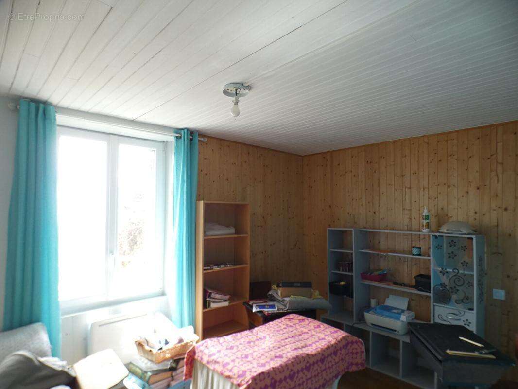 Maison avec 3 chambres entièrement rénovée, grange et four à pain - photo 7