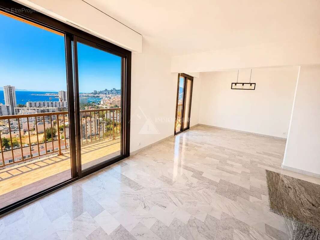 Appartement T3 de 90 m² et 29 m2 de terrasse- Vue mer panoramique - photo 2