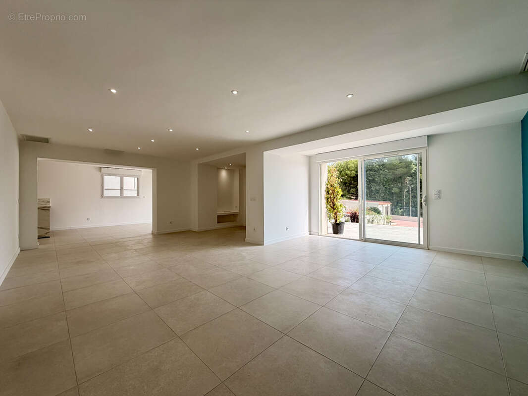 Maison à LA VALETTE-DU-VAR