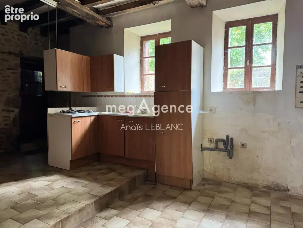 Maison en pierre au cœur d'un village proche du Mans - photo 4