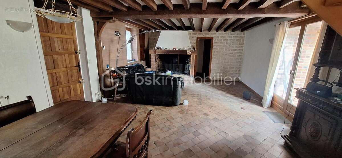 Maison à PRESSIGNY-LES-PINS