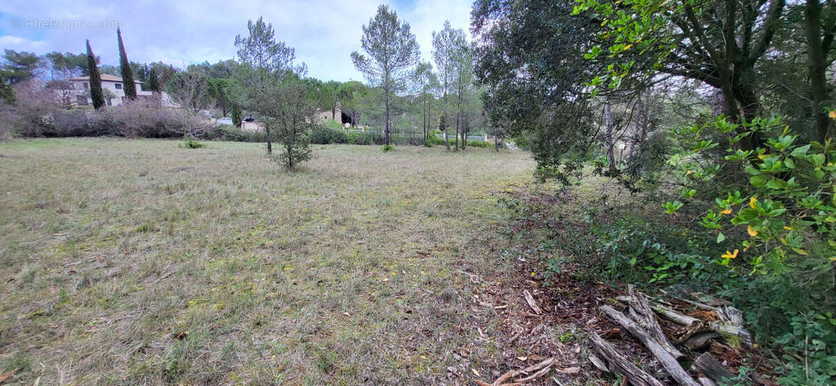 Terrain à CARCASSONNE