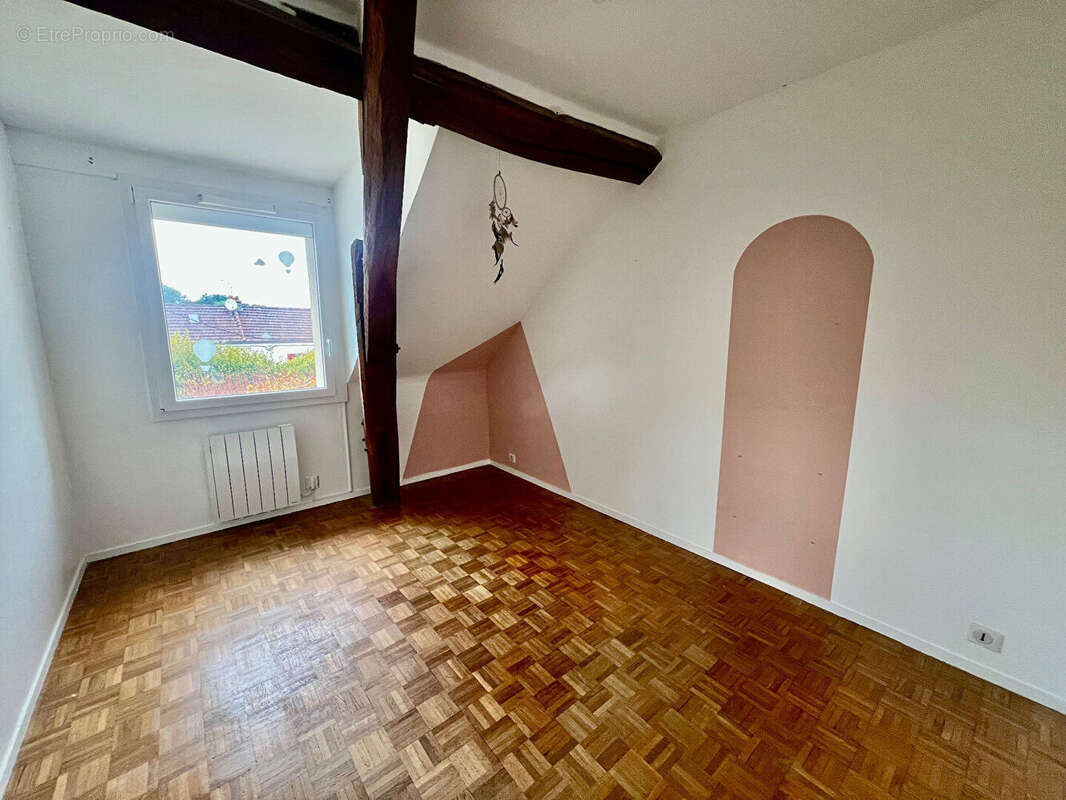 Appartement à SAINT-CYR-L'ECOLE