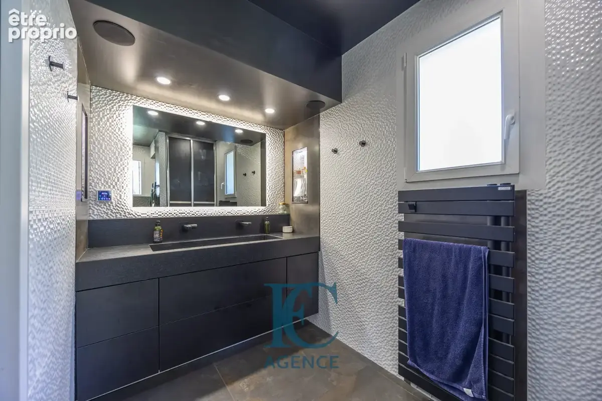 Maison de 171 m2 au calme avec piscine, garages et dépendance - photo 6