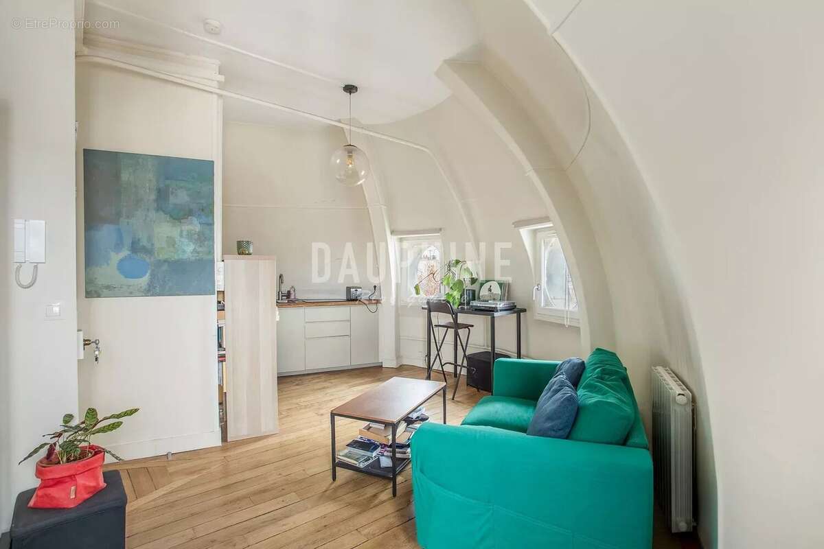 Appartement à PARIS-7E