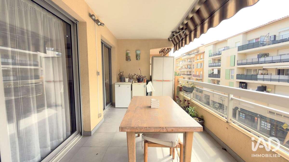 Photo 3 - Appartement à SAINT-LAURENT-DU-VAR