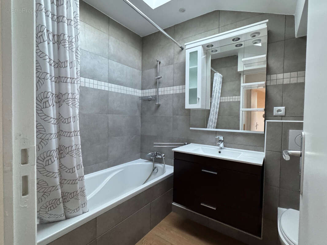 Maison à SAINT-MAUR-DES-FOSSES