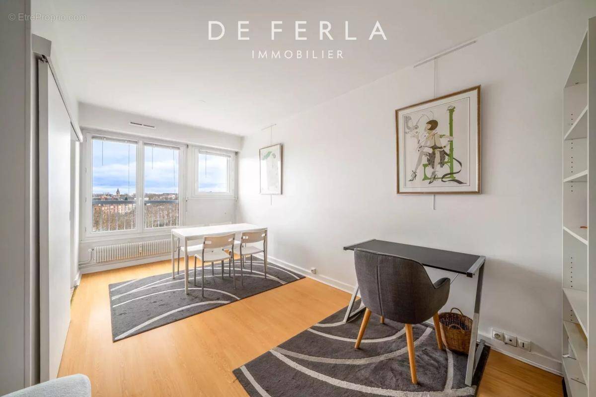 Appartement à PARIS-14E