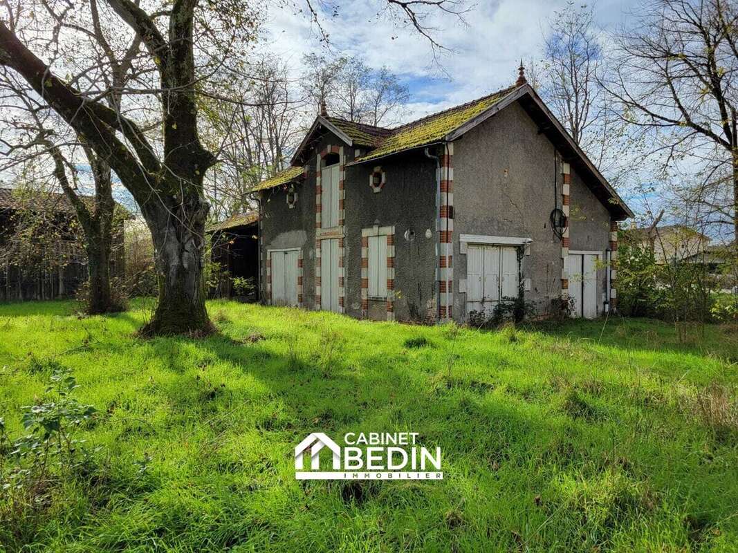 Maison à MOUSTEY