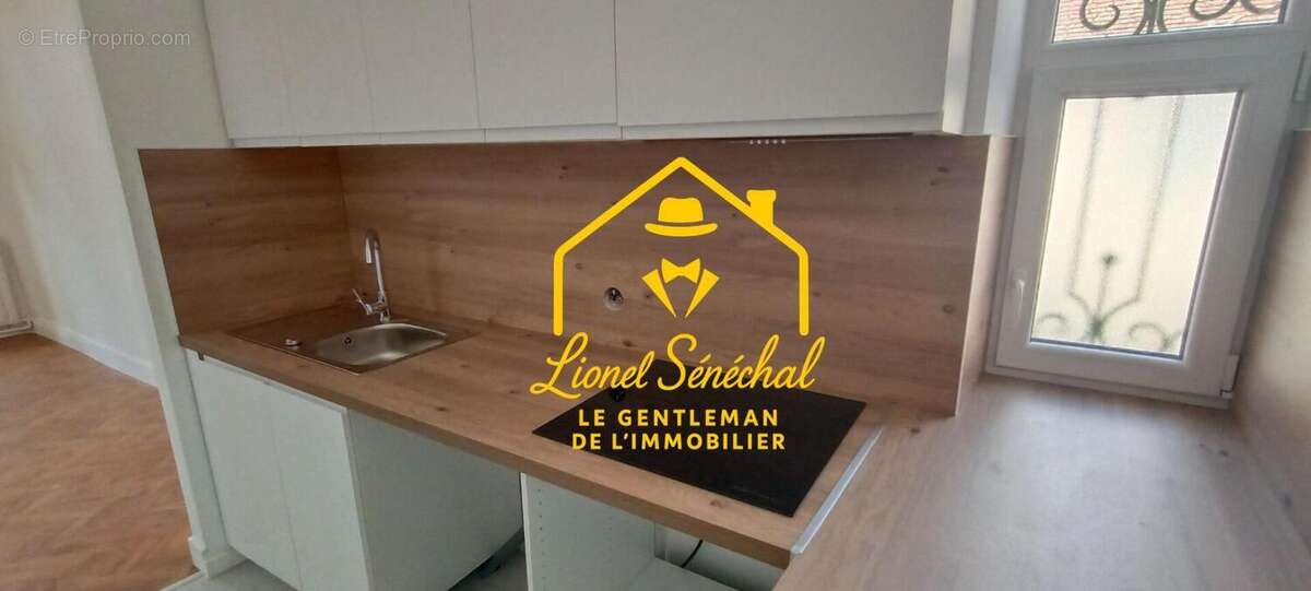 Appartement  lumineux et rénové de 3 pièces de 50 m2 à Savigné l' Evêque - photo 5