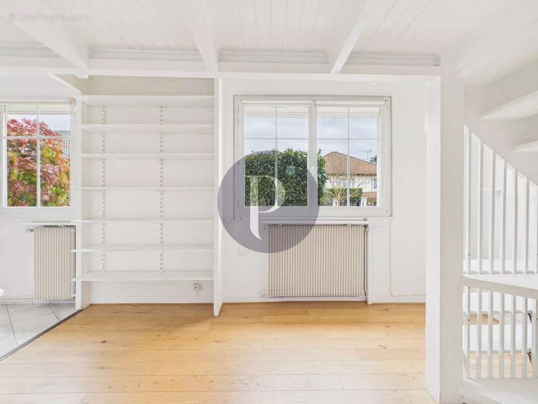 Appartement à VERRIERES-LE-BUISSON