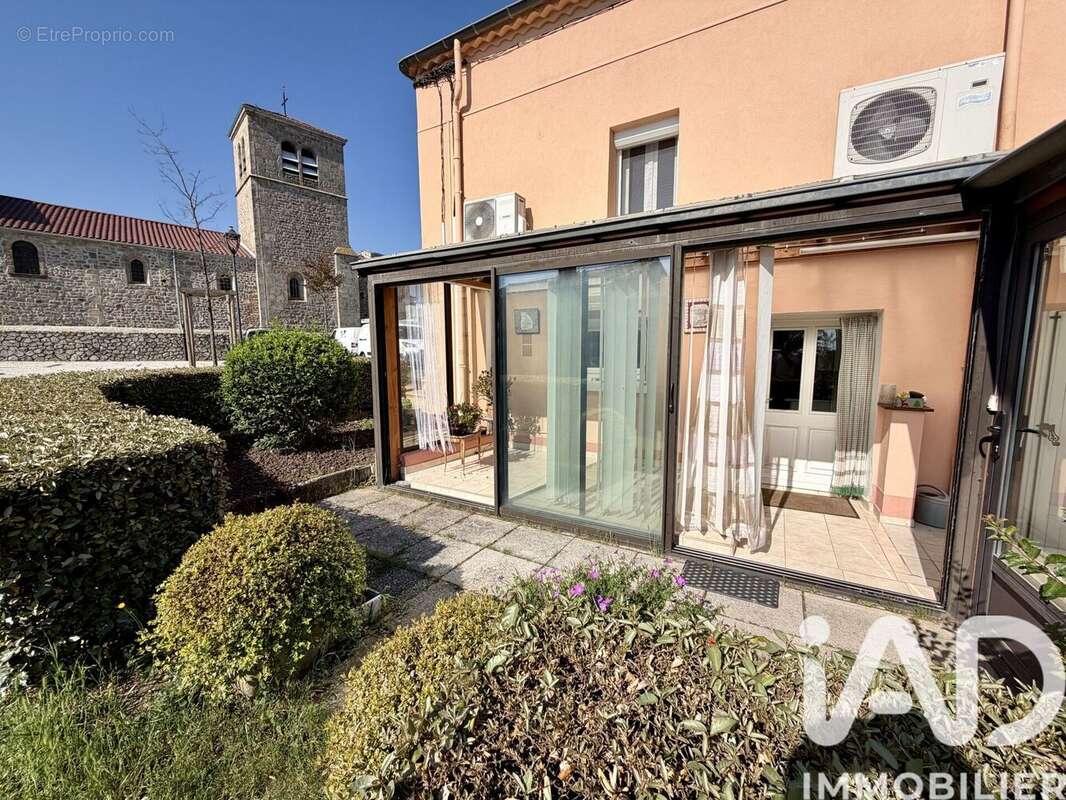 Maison 128 m² à Saint-Barthelemy-Le-Plain  - photo 5