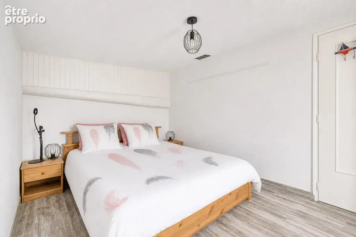 Maison rénovée 5 pièces à Saint-Laurent-de-la-Prée - photo 6