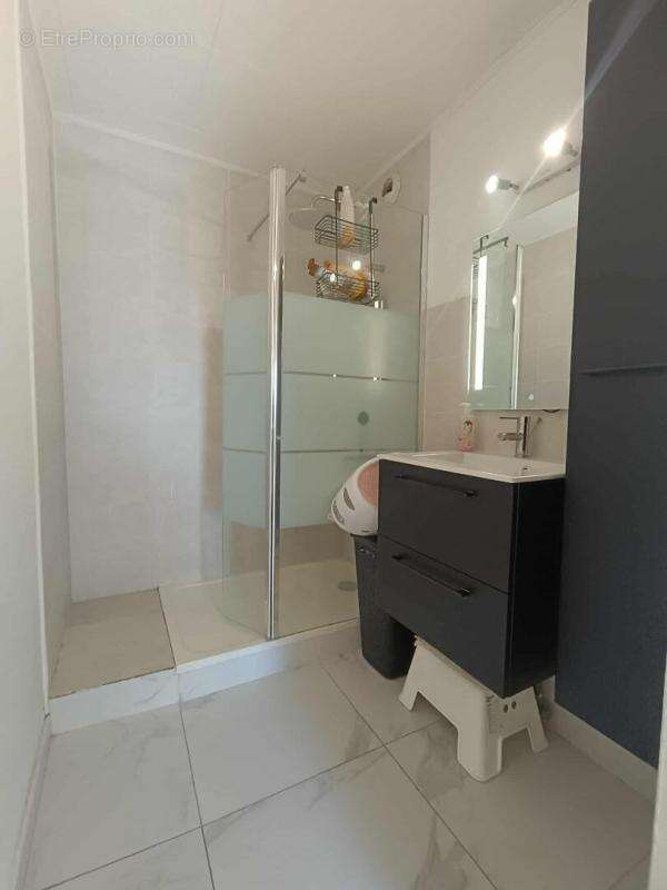 Appartement à PORT-DE-BOUC