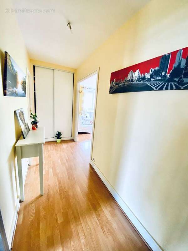 Appartement à NANTERRE
