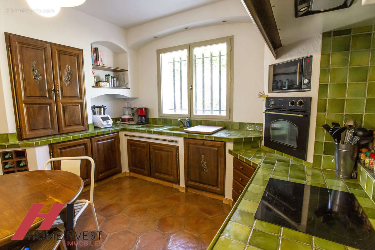 Vue et terrain a couper le souffle pour cette villa - photo 9