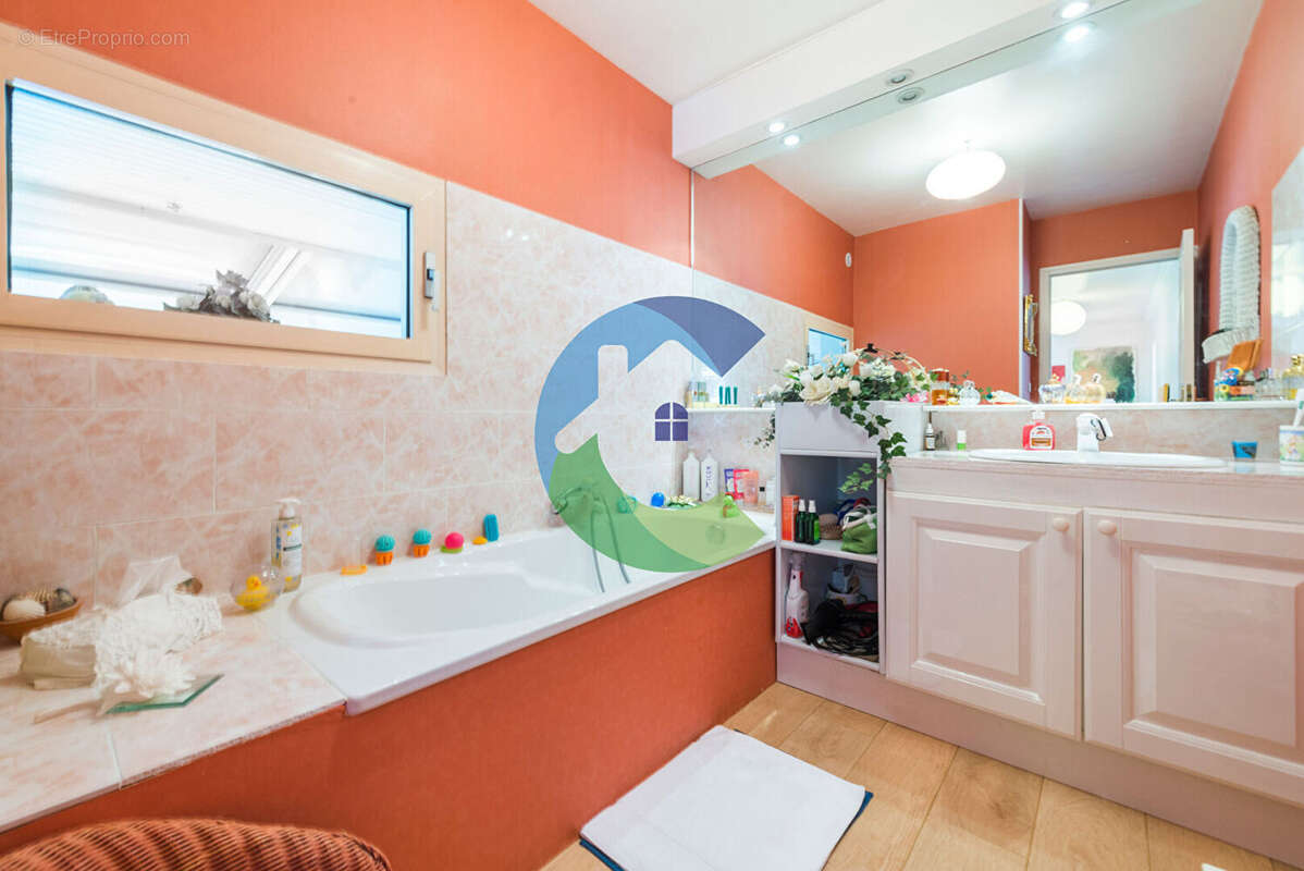 Appartement à EPINAY-SUR-ORGE