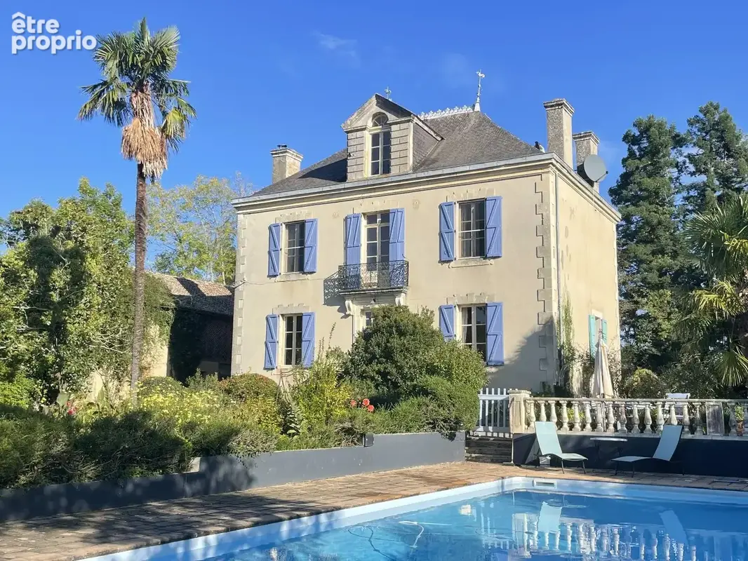 Propriété élégante avec piscine et vues imprenables - photo 2
