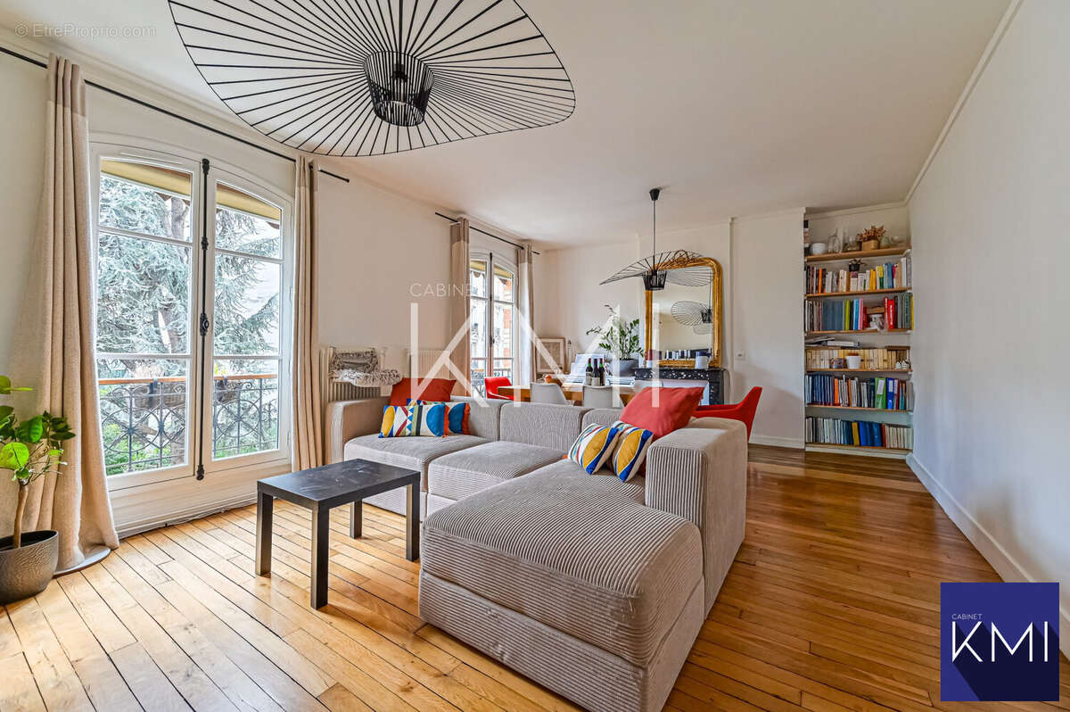 Appartement à PARIS-14E