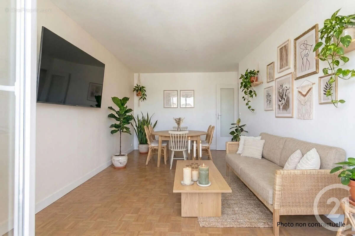 Appartement à SAINT-MAUR-DES-FOSSES