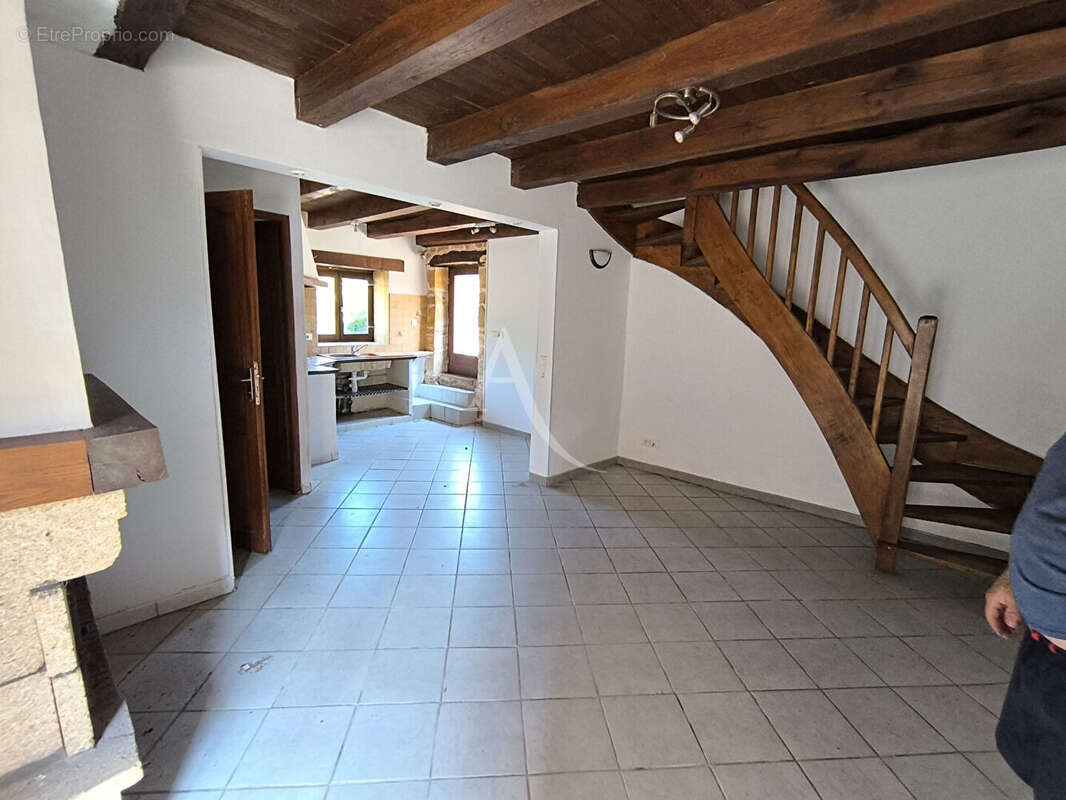 Maisons en pierre : 2 logements et 1 grange avec jardin à 10 minutes de Prayssac - photo 10