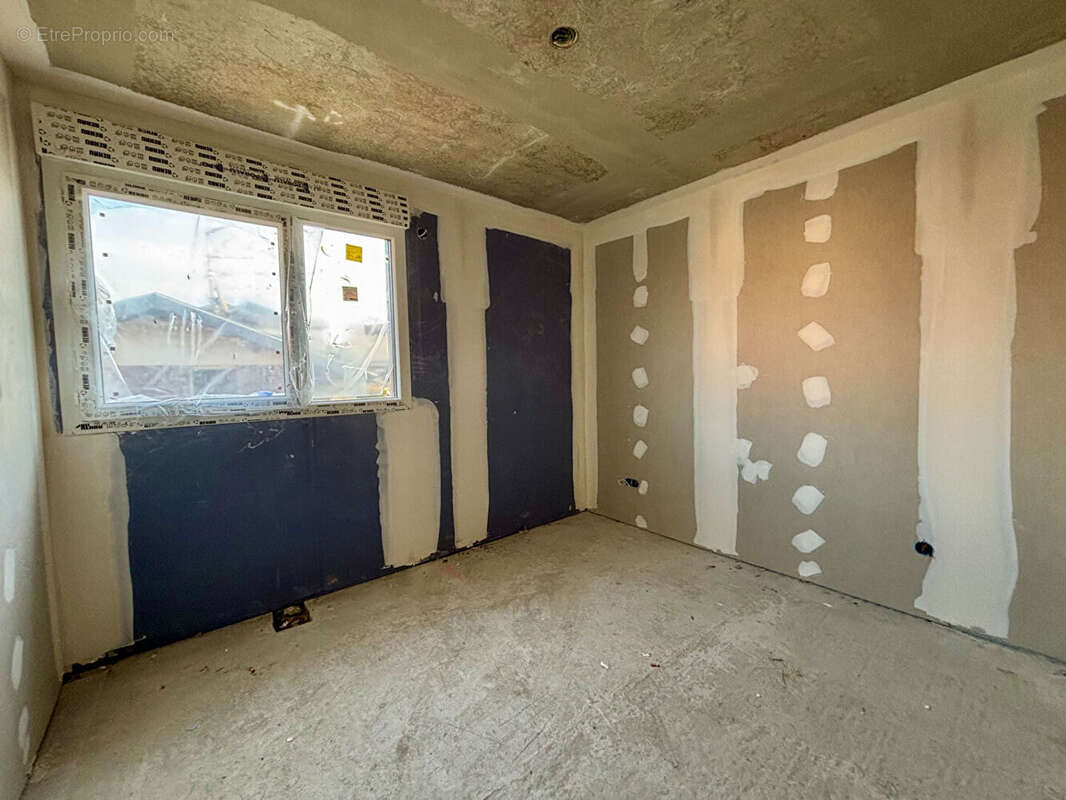 Appartement à VILLY-LE-PELLOUX