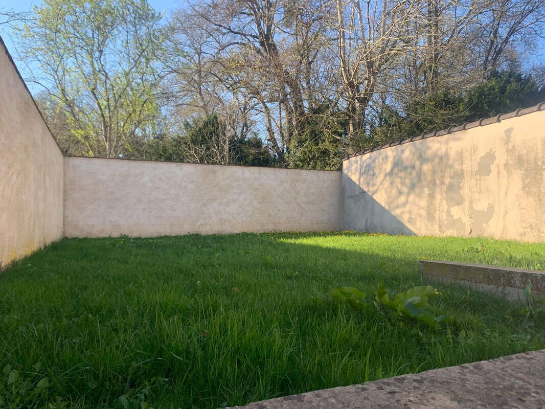 Maison à HARDRICOURT