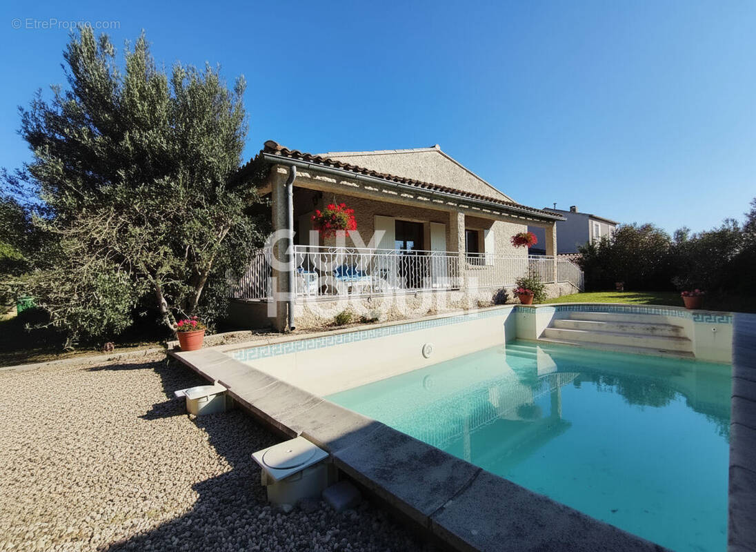 Maison 5 pièces 127 m² · à Entraigues-sur-la-Sorgue · 127 m² · 299 000 €