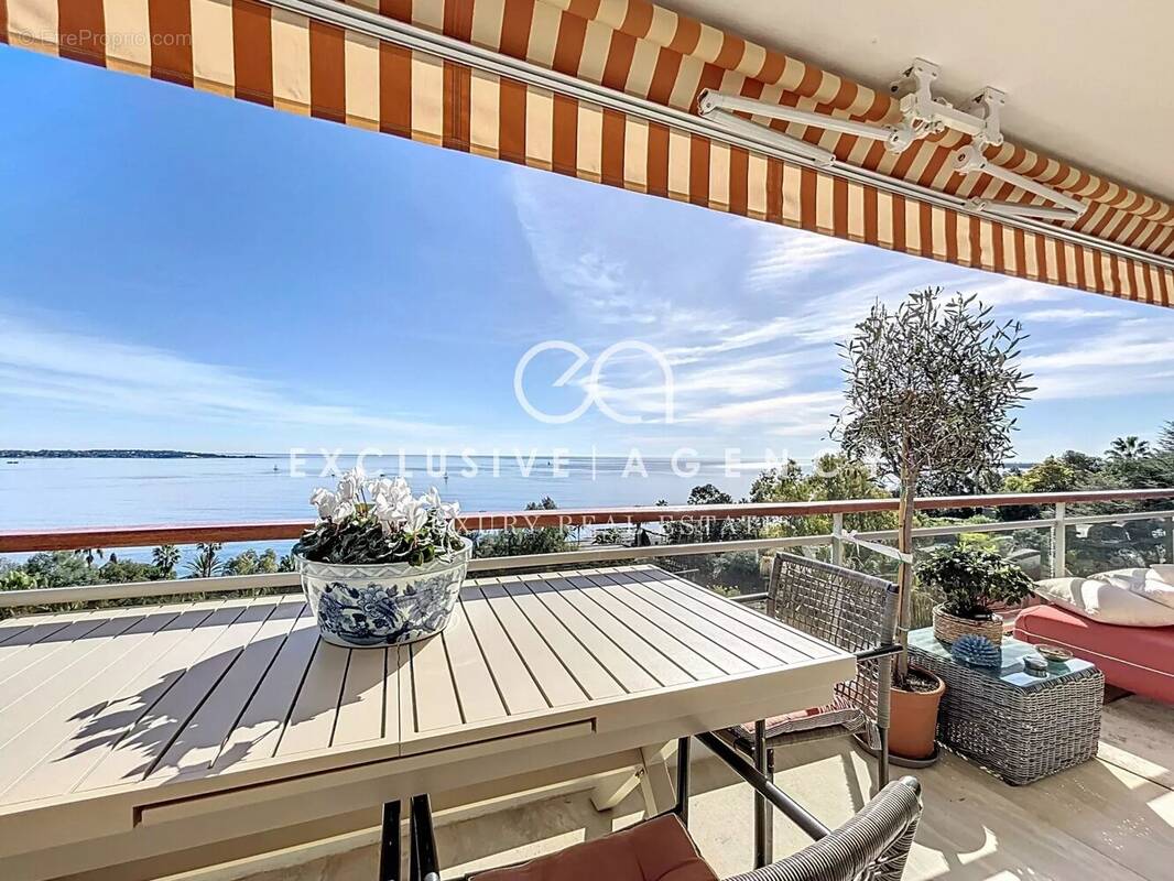 Appartement à VALLAURIS