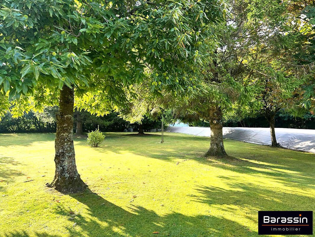 Maison 218 m² à Monthuchon  - photo 16