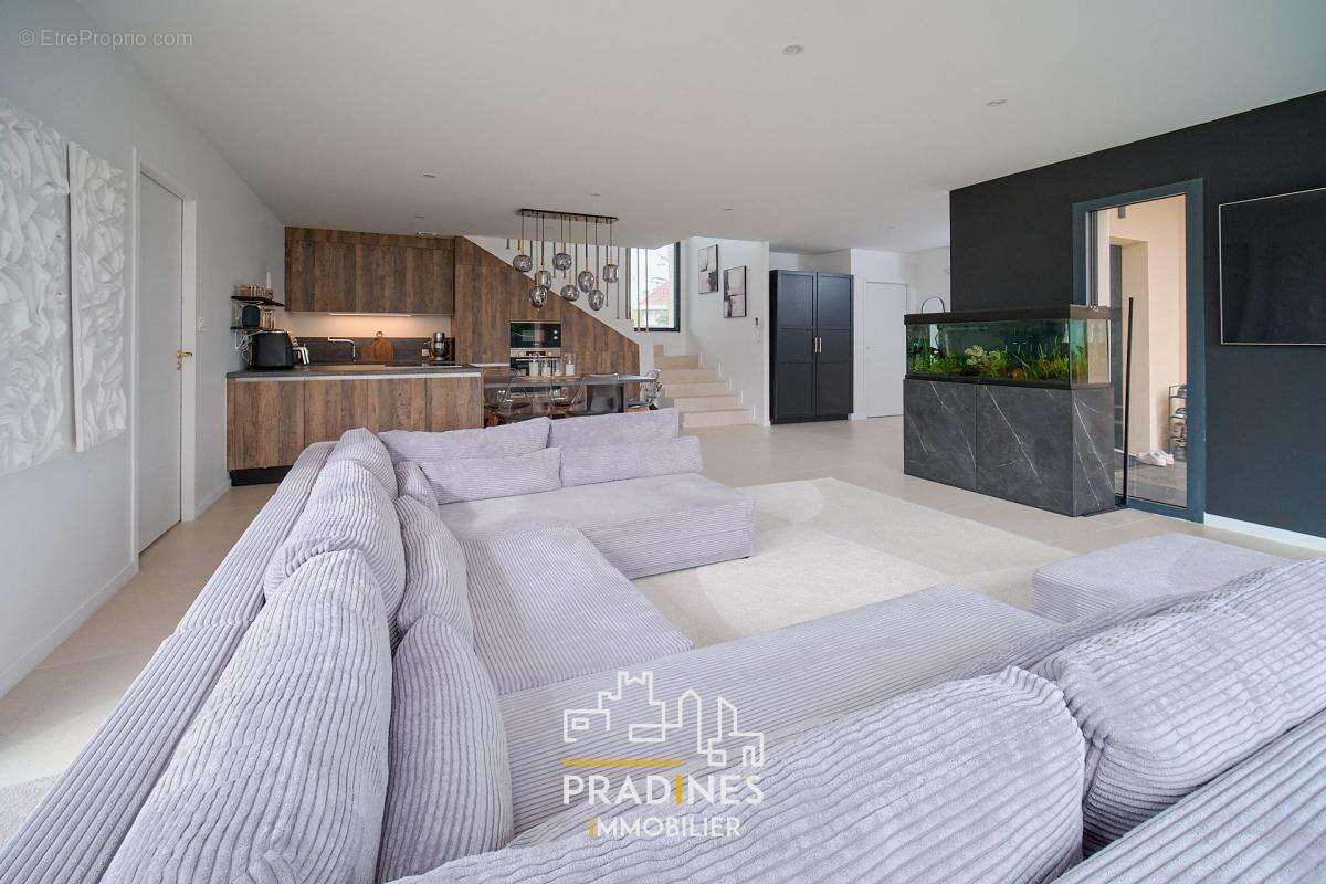 Maison à CHONAS-L&#039;AMBALLAN