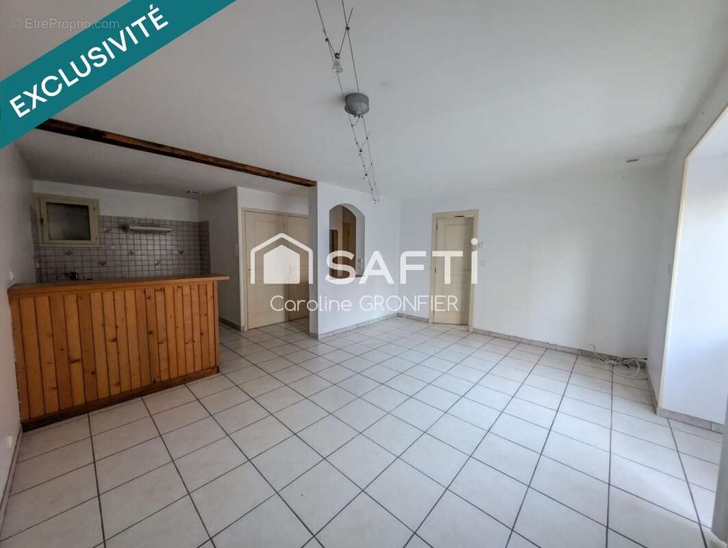 Photo 3 - Appartement à GENELARD