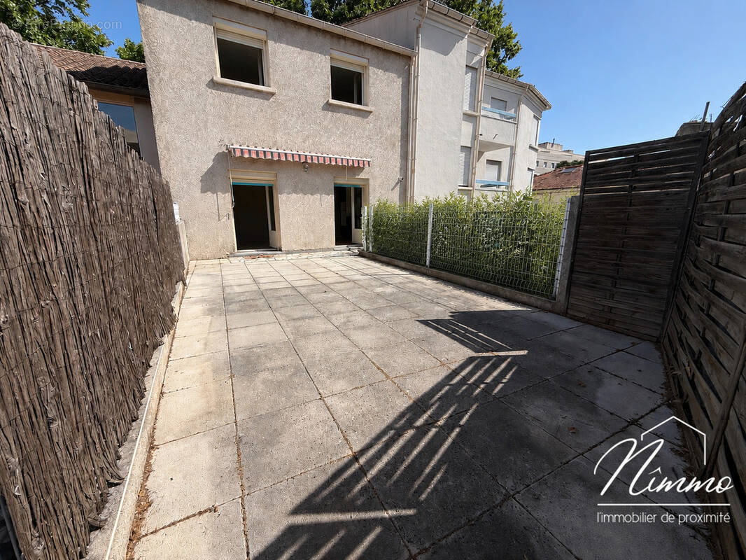 Appartement à NIMES