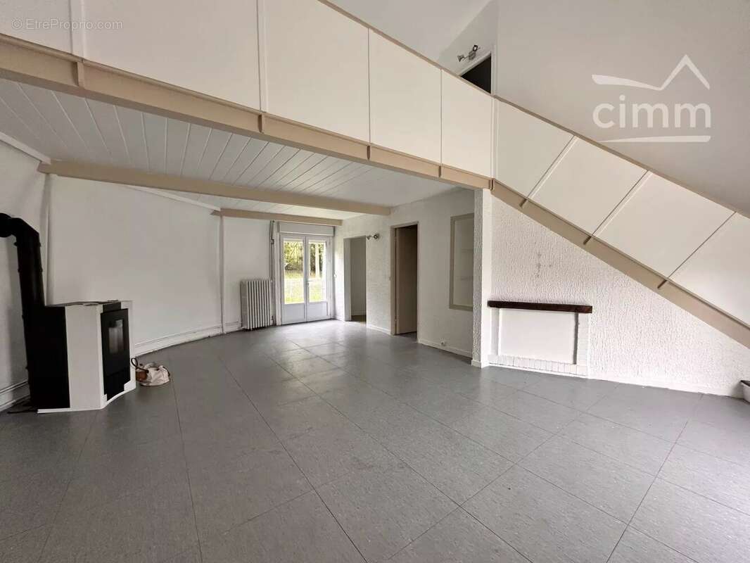 Maison à CONGIS-SUR-THEROUANNE