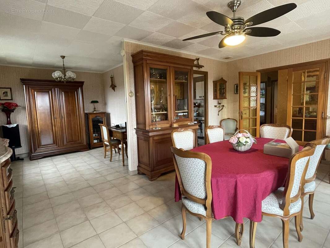 Maison 71 m² à Saint-Germain-La-Campagne  - photo 8