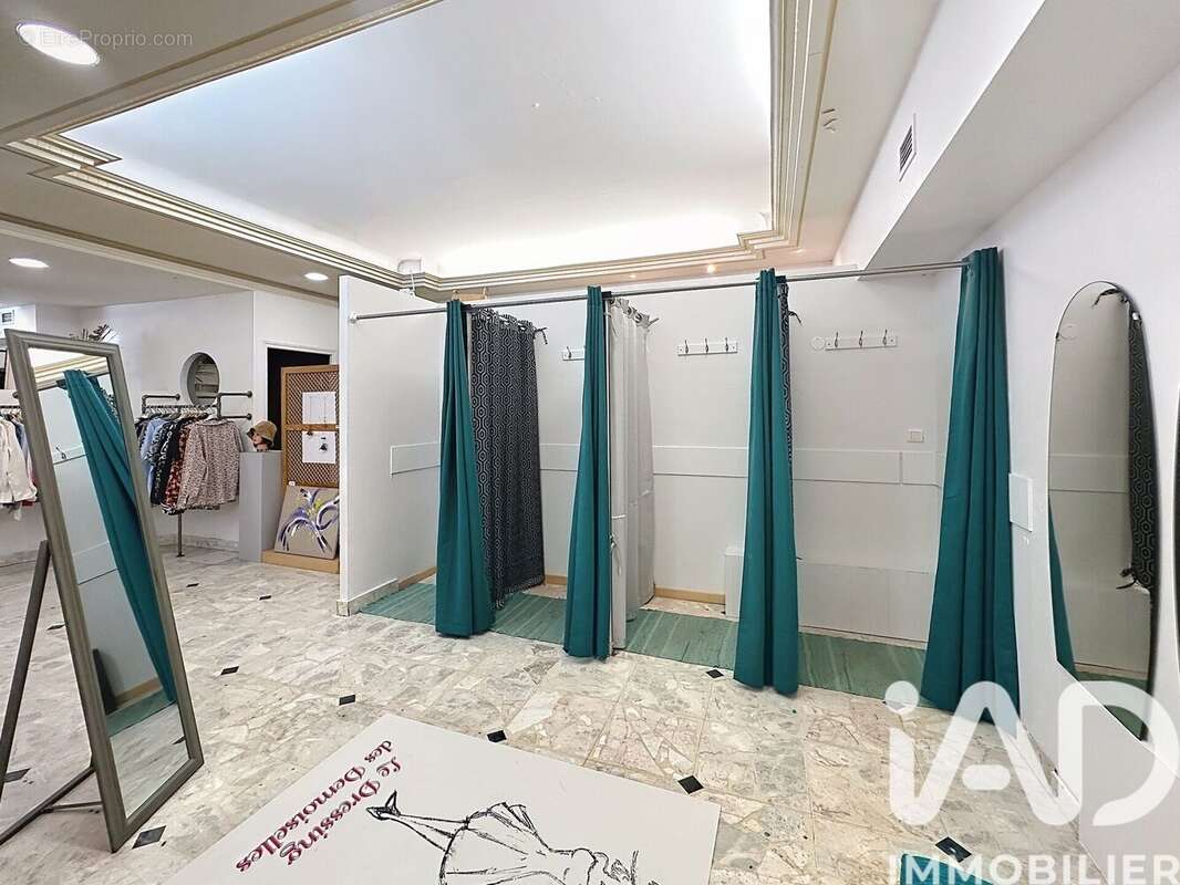 Photo 4 - Commerce à ROCHEFORT